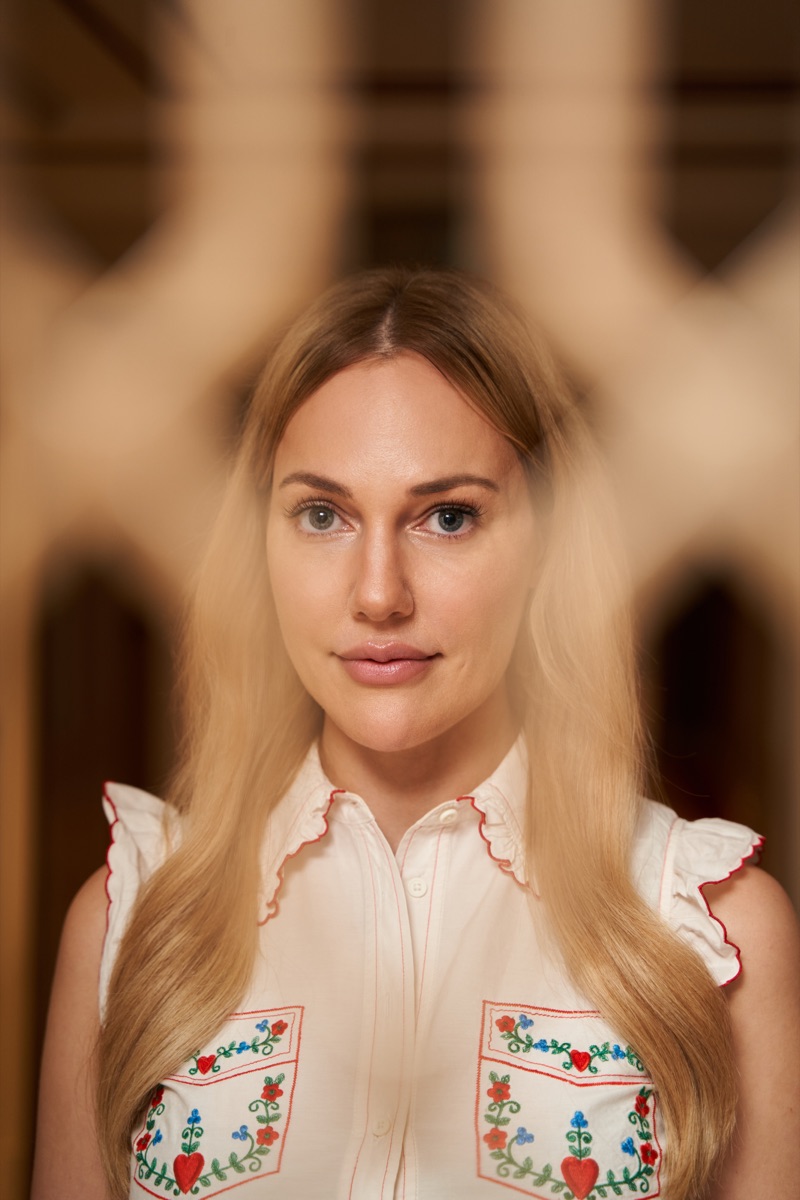 Meryem Uzerli portresi